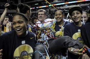 hc-pictures-uconn-women-vs-notre-dame-in-ncaa--029